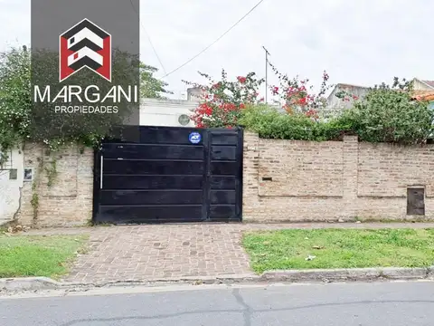 Casa 3 AMB + Patio + Quincho + Cocheras - DE ESTILO -