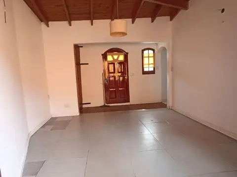 Depto Tipo Casa en Alquiler de 3 ambientes