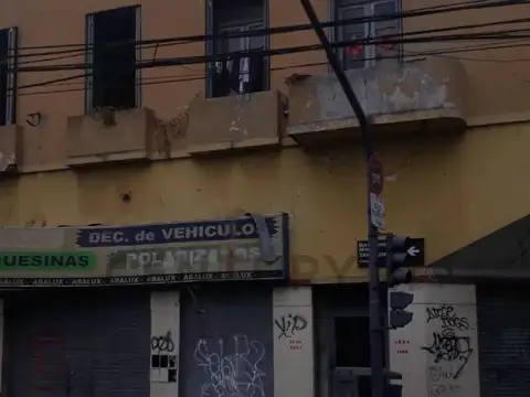 Bartolome Mitre 3100, Piso 0