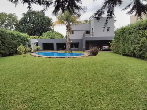 CASA  en Venta en La Reja