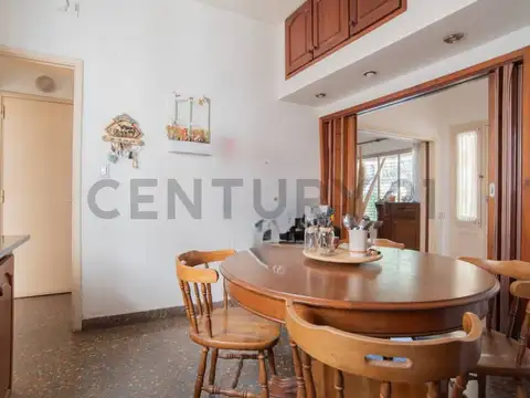 VENTA CASA DE 2 PLANTAS EN GUARANI 2100 EL PALOMAR