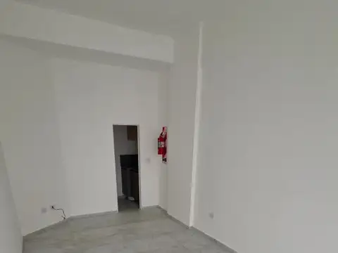 Local en Alquiler en Liniers, $ 700.000