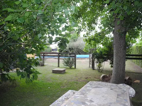 Quinta en Venta con 2 cocheras