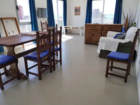 135 Bis Y 100, Piso 4