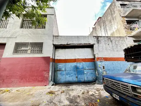 Venta de terreno en Flores.