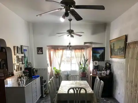 Casa 5 ambientes con 4 baños