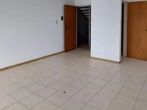 Departamento en Alquiler en Luis Agote, $ 270.000