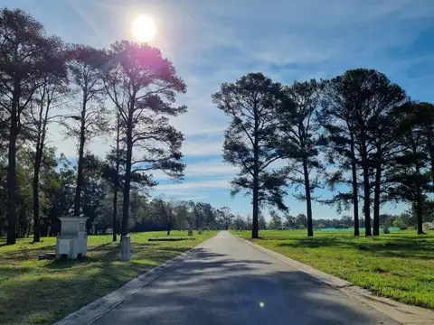 Terreno en Venta en Los Pinares Country Club, USD 60.000