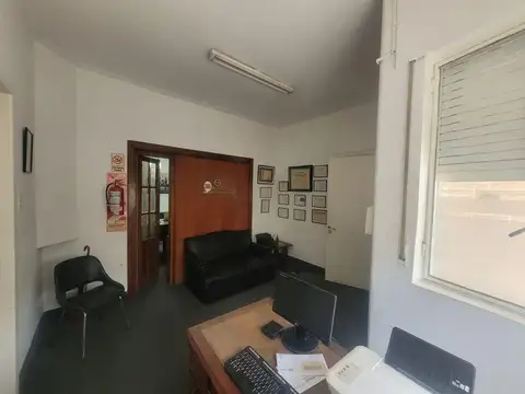 Oficina en Venta 72 años