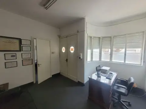 Oficina en Venta con 1 cochera