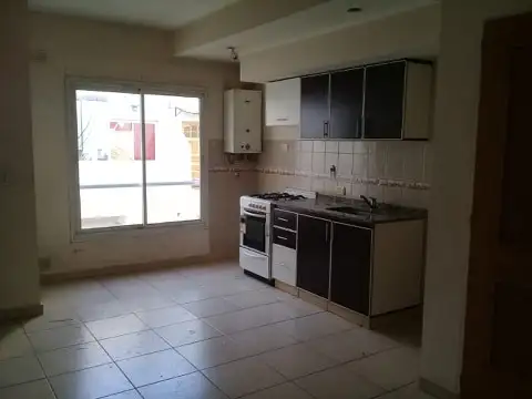 Depto Tipo Casa en Alquiler de 2 dormitorios