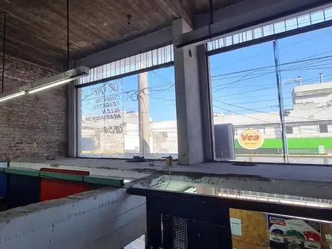 VENTA LOCAL COMERCIAL Y DEPARTAMENTOS EN MORENO - PBA