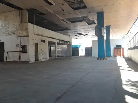 Galpon en Alquiler 23  mts Frente