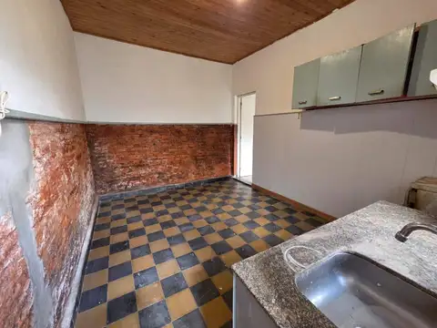 Depto Tipo Casa en Venta 50 años