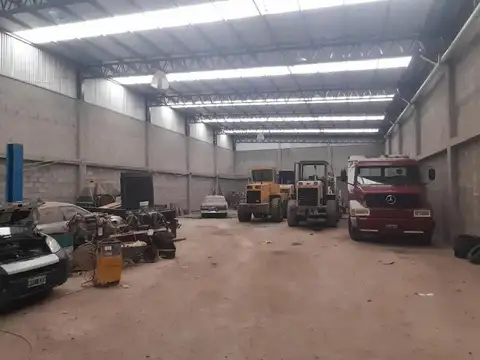 Galpon en Venta 35  mts Fondo