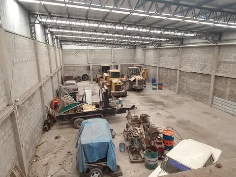 Galpon en Venta 15  mts Frente