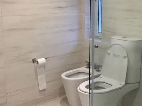 Casa 4 ambientes con 3 baños