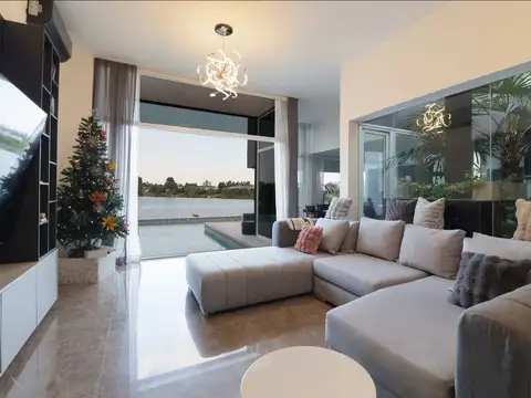 Casa 4 ambientes en venta a la laguna Villanueva