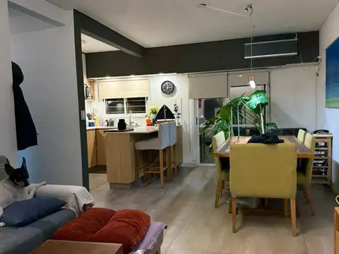 UKRANIA 3100, Piso 1