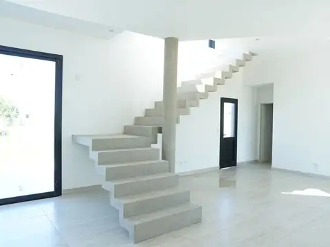 CASA EN VENTA SAN SEBASTIAN