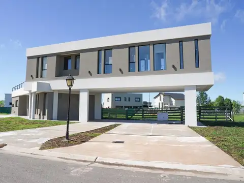 CASA EN VENTA SAN SEBASTIAN