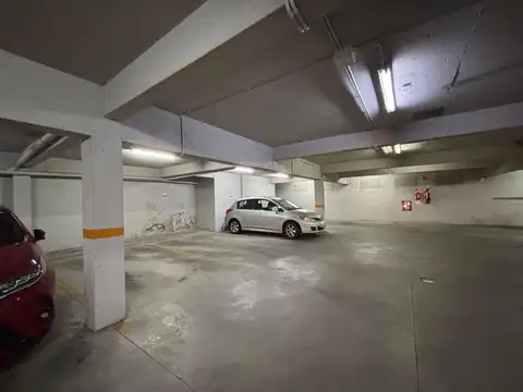 VENTA COCHERA ALMAGRO BOEDO SOBRE AV INDEPENDENCIA