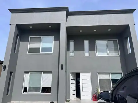 Casa en Alquiler de 3 dormitorios