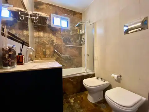 CASA EN VENTA EN ZONA SUR BARRIO LAS HERAS