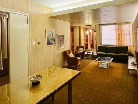 Oficina 7 ambientes con 1 baño