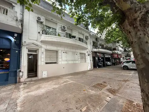 Departamento tipo casa - 2 dorm. y patio