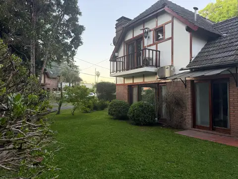 Casa en Alquiler Temporal con 6 cocheras