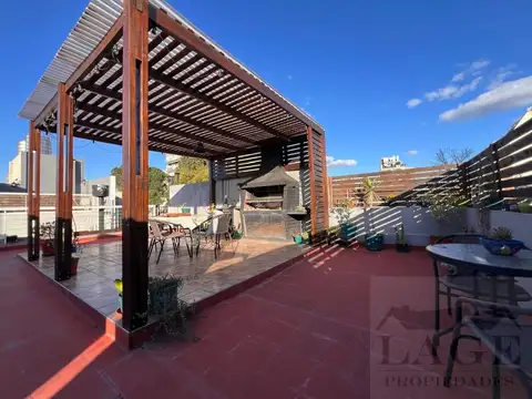 PH 3 AMB PLANTA ALTA AL FRENTE PATIO, BALCON Y GRAN TERRAZA