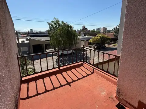 Casa Schmidt e/ Argentino Valle e Independencia