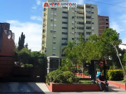 TRES AMBIENTES CON COCHERA CUATRO CUADRAS DE ESTACION RAMOS