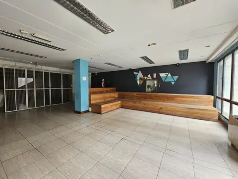 Oficina en Alquiler 50 años