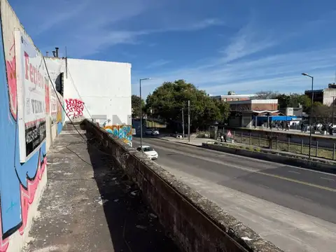 Avenida Rivadavia 21686 , Piso 0