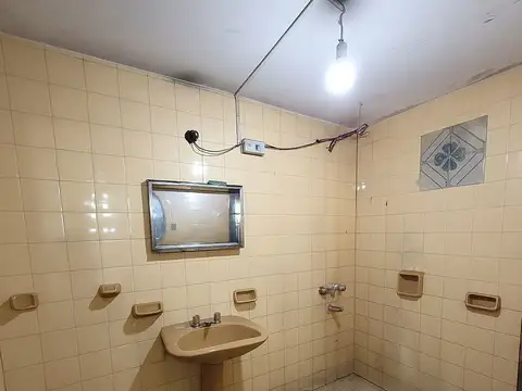 Galpon en Venta en Valentin Alsina, USD 72.000