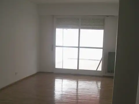 Mendoza 2000, Piso PB