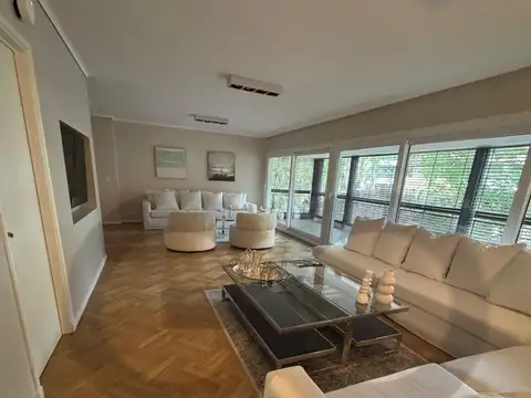 Departamento en Venta con 2 cocheras