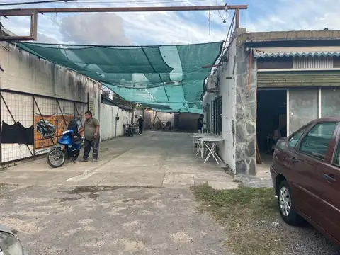 Local en Venta en Manuel B Gonnet, USD 140.000