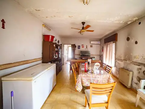 Casa 3 ambientes con 1 baño