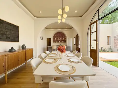 Casa 7 ambientes con 3 baños