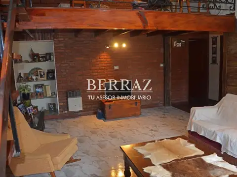 Casa en Venta con 2 cocheras