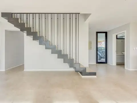 Casa 4 ambientes con 3 baños