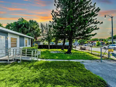 NW 10th St y NW 27th Ave