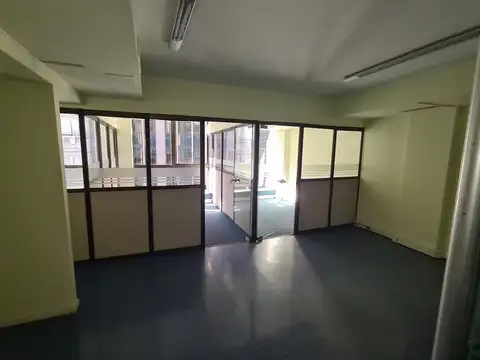 Oficina en alquiler en Catalinas / Microcentro de  300 m2