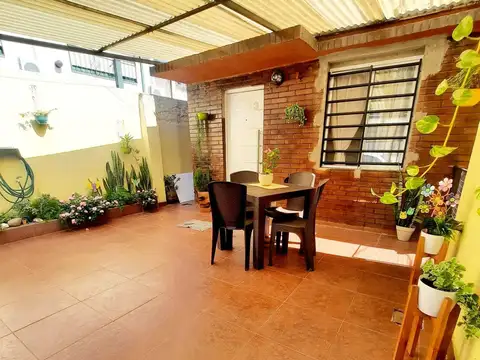 Depto Tipo Casa en Venta de 4 ambientes
