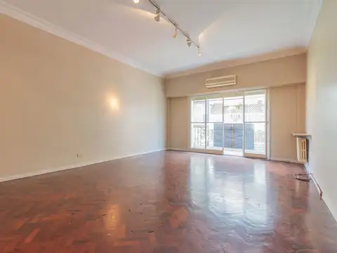 Alquiler Recoleta departamento 3 ambientes frente.