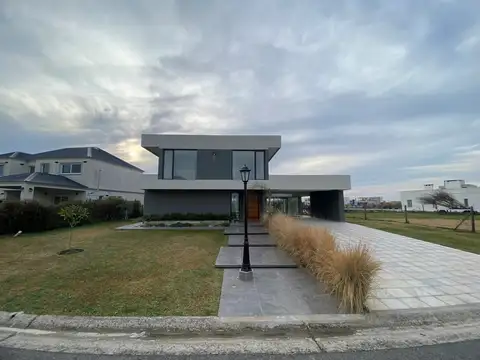 Casa en Venta de 5 dormitorios