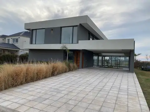 Casa en Venta en San Sebastian, USD 398.000